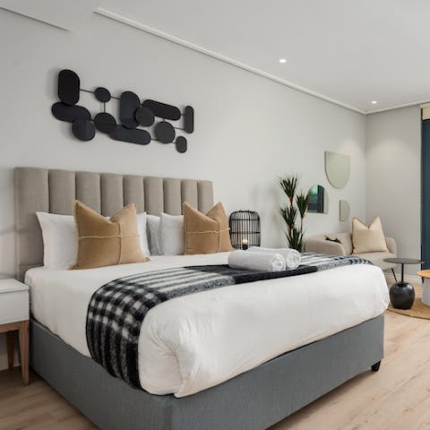 Wake up in the comfortable bed feeling rested and ready for another day of Cape Town sightseeing