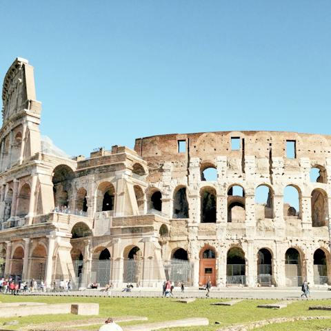 Walk to the Colosseum in nineteen minutes 