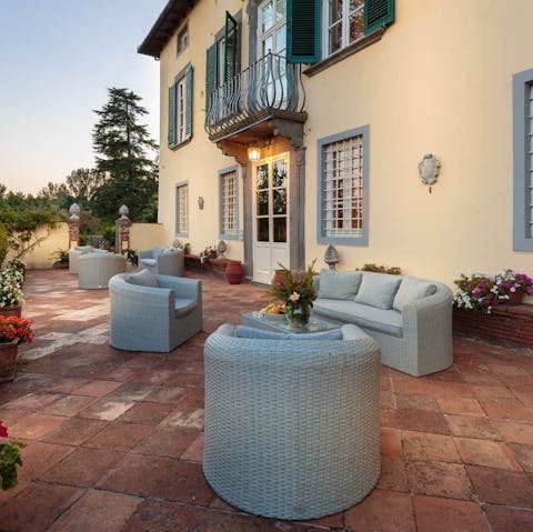 Guests enjoyed spending time next door with delicious food and wine at the Fattoria Sardi wine farm.
