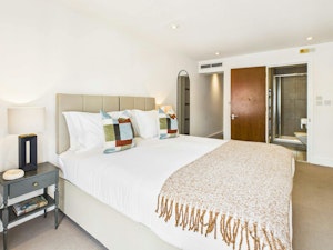 Westminster Elegance image 7