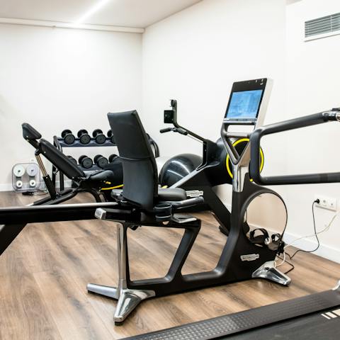 Raise your heartbeat in the on-site gym