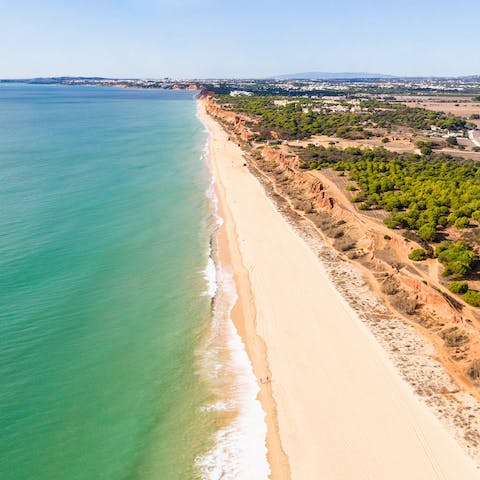 Hop in the car for a morning at the beach, just a 2.5km drive away