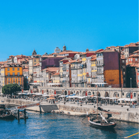 Experience the cultural warmth and diversity of Porto, with many sights and landmarks within walking distance