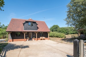 Red Hart Lodge image 12