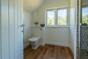 Red Hart Lodge image 11