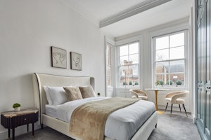 Mayfair Splendour image 9