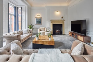 Mayfair Splendour image 1