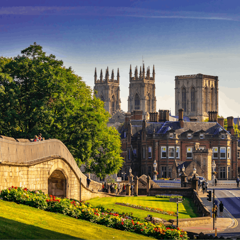 Explore York from your residential base in Bootham – you'll be just a fourteen-minute walk to the York Minster