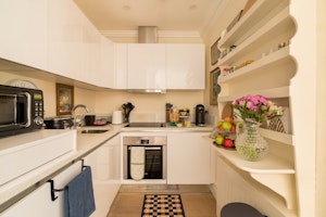 Ivory Corner image 9