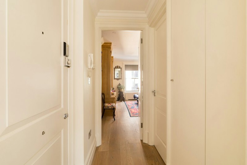 Ivory Corner additional image