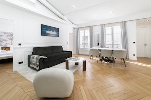 Parisian Sapphire image 1