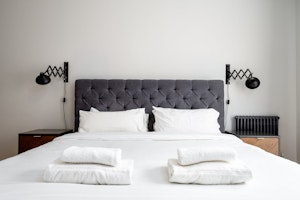 Stoke Newington Retreat image 8