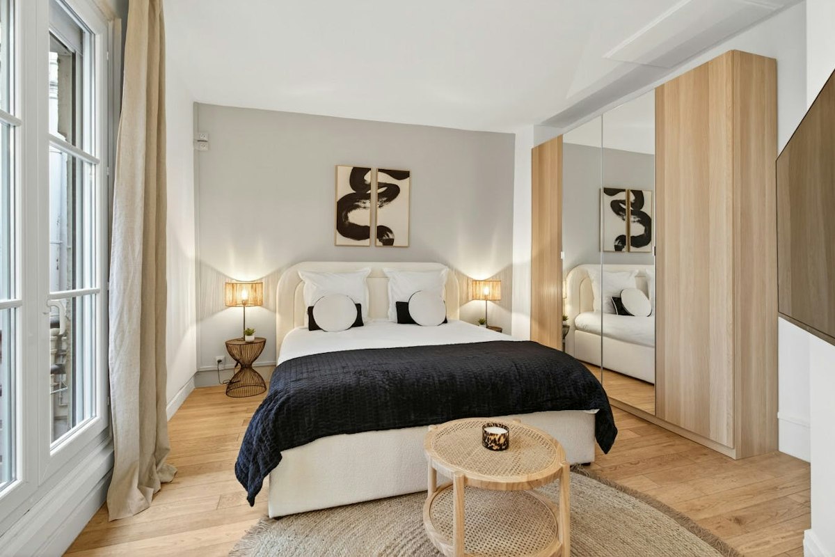 Gracious Paris, Ile-de-France