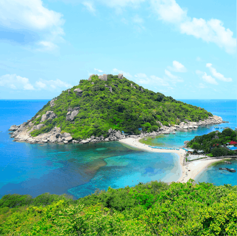 Stay just footsteps away from Choeng Mon Beach