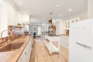 Crescent Elegance image 6