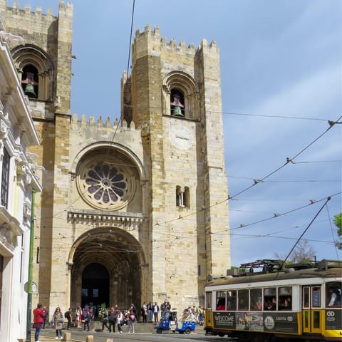 Explore many attractions under a ten-minute walk away, including Lisbon Cathedral