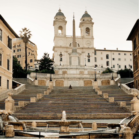 Stroll twenty-two minutes to Spanish Steps