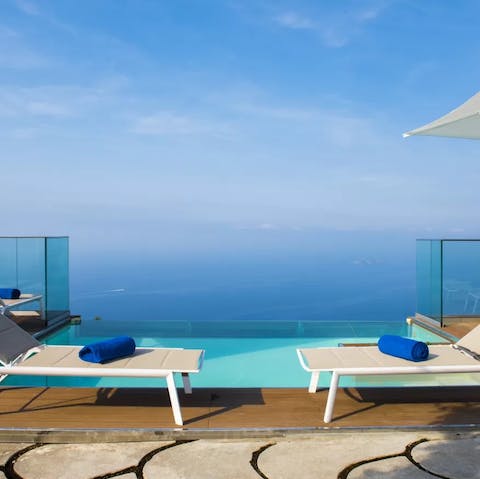 Take a dip in the infinity plunge pool, boasting uninterrupted sea views