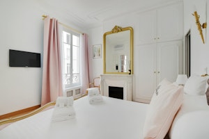 Baroque Elegance image 6