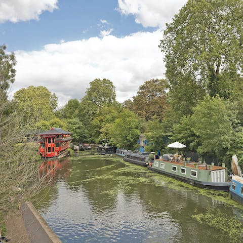 Escape London's bustle and take a stroll along Regent's Canal 