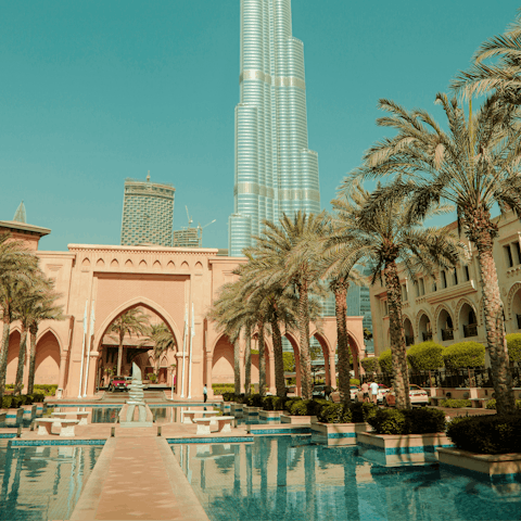 Adventure around the lavish and luxurious sightseeing spots in downtown Dubai