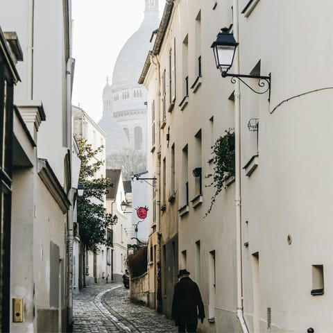 Explore picturesque Montmarte, home to Sacré-Cœur Basilica