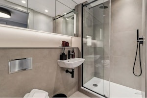 Mews & Mayfair image 10