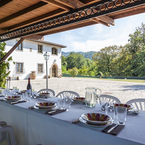 Enjoy outdoor dining in the Italian sun