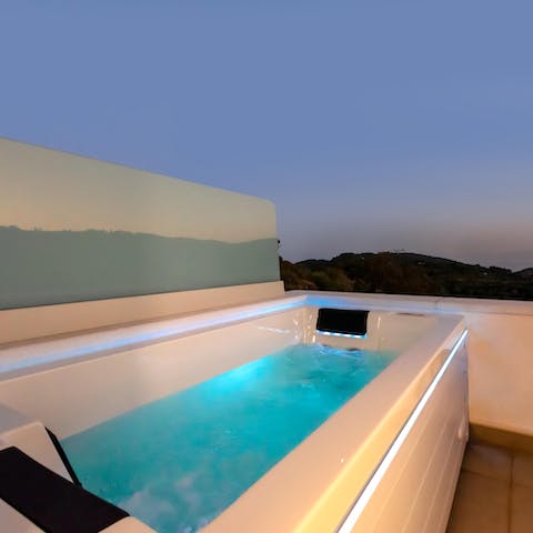 Enjoy a starlit soak in the hot tub