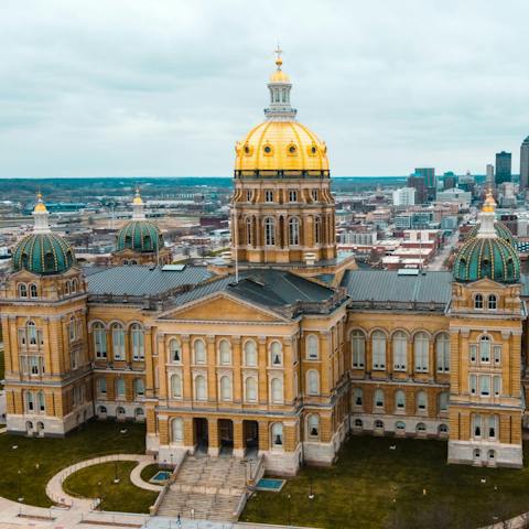 Explore everything Des Moines has to offer