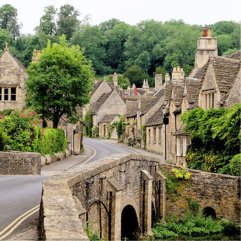 Discover the beauty of the Cotswolds, starting in Cirencester (just a short drive)
