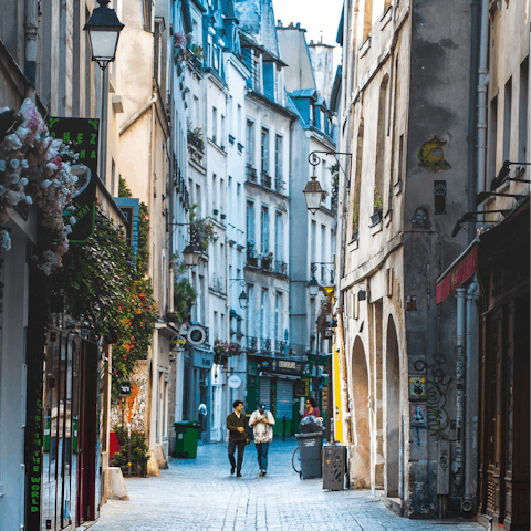 Browse the stylish boutiques and galleries of Le Marais