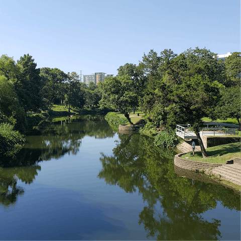 Spend a relaxing day on the riverside at Turtle Creek