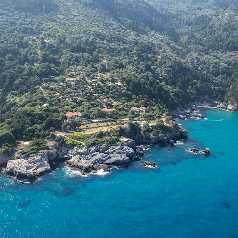 Explore the beautiful coastline of Samos, right on your doorstep