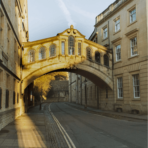 Walk the historic streets of Oxford – just 5 miles away