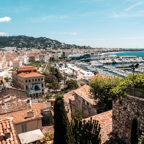 Experience the glitz and glamour of A-list favourite, Cannes – it's just a ten-minute drive away