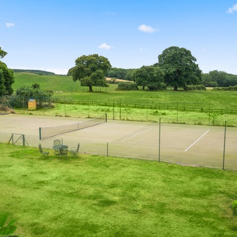 Have a game of tennis on the private courts, surrounded by beautiful Warwickshire countryside