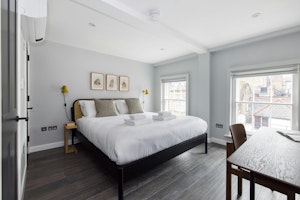Piccadilly Place image 14