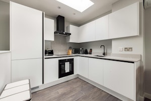 Piccadilly Place image 7