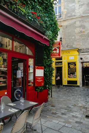 Marais Midnight image 6
