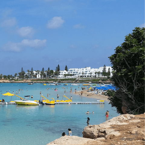 Head over to Fig Tree Bay, a lovely nearby beach with fun water sports