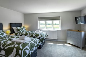 Seend Serenade image 15