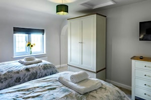 Seend Serenade image 9