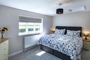 Seend Serenade image 4