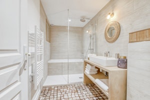 Woodside Townhouse image 11