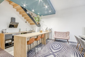 Woodside Townhouse image 7
