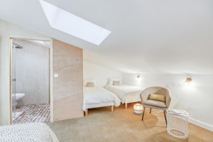 Woodside Townhouse image 6