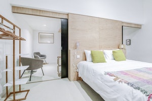 Woodside Townhouse image 5