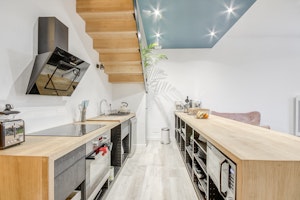 Woodside Townhouse image 3