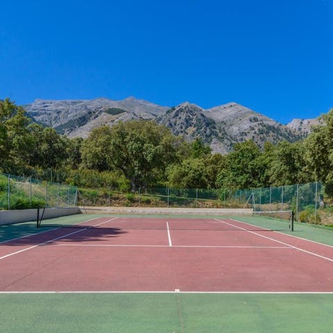Feel inspired by the views and make your move on the tennis court 